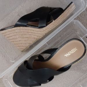 Shoe's   Must be bundled